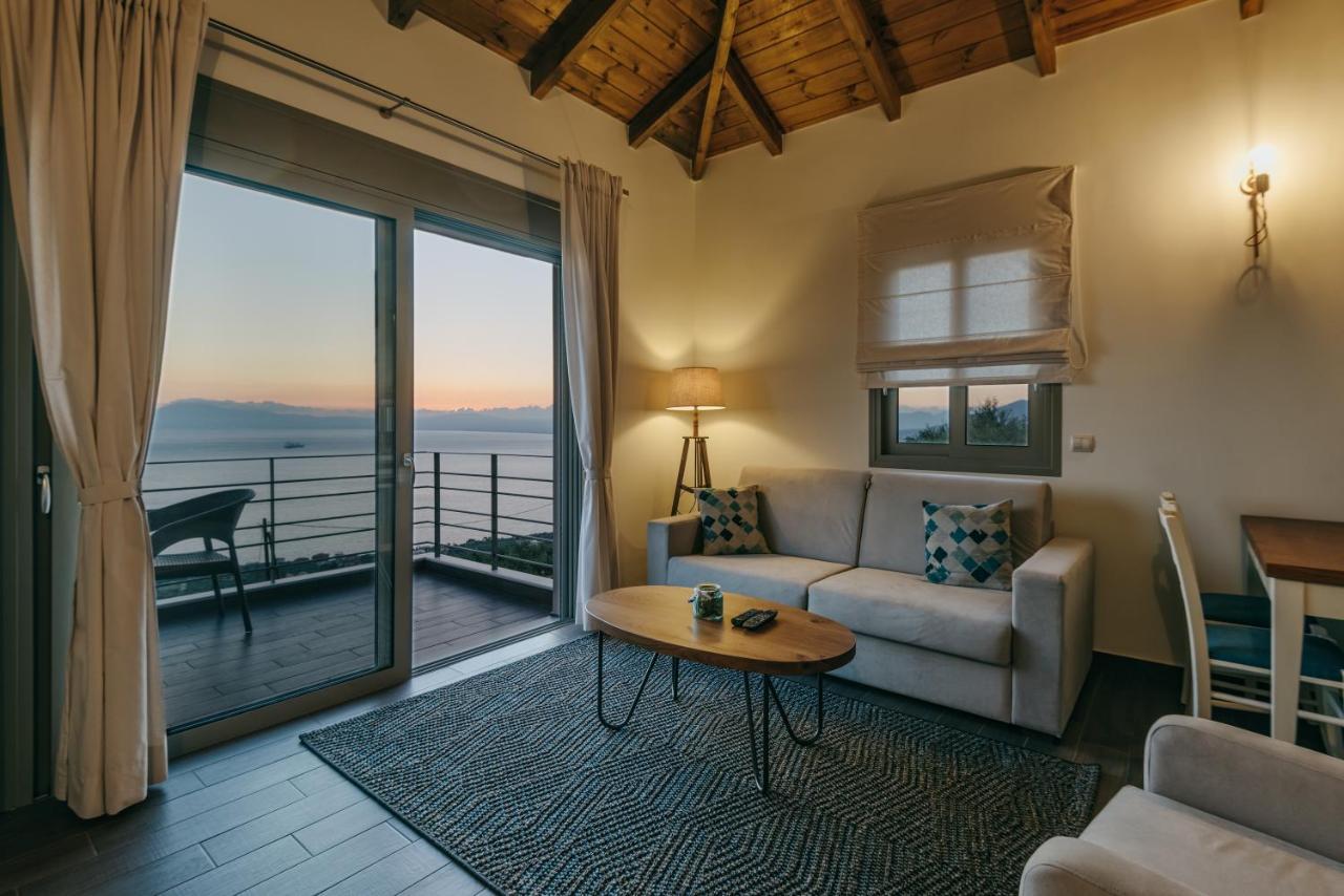 Bay View Guesthouses Kalamata Exterior photo