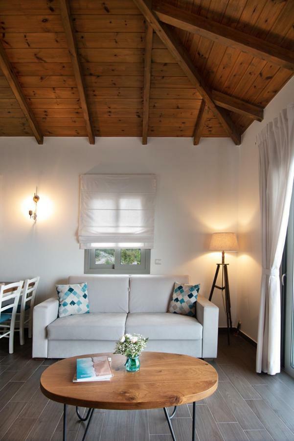 Bay View Guesthouses Kalamata Exterior photo